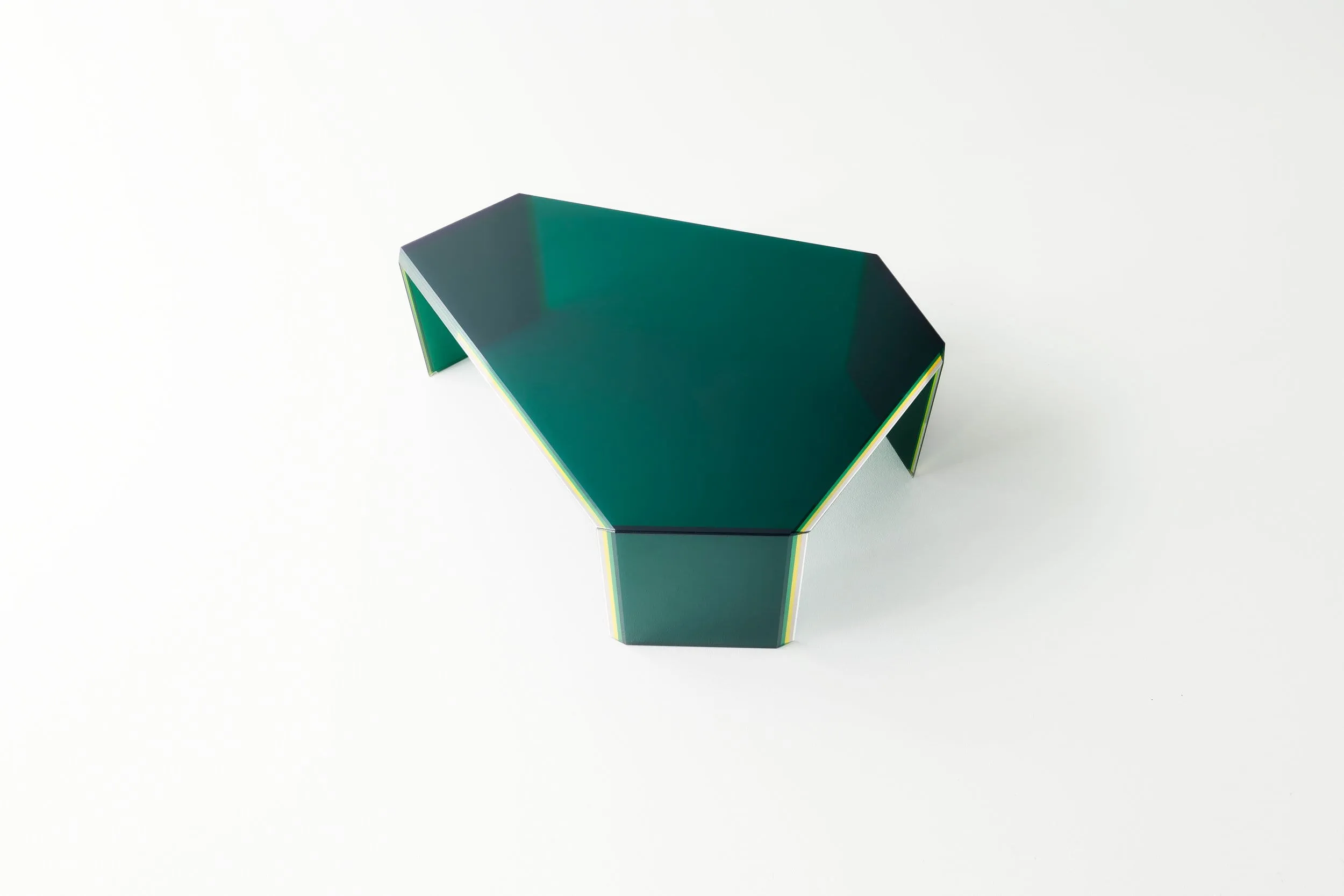 Bisel Glass Table