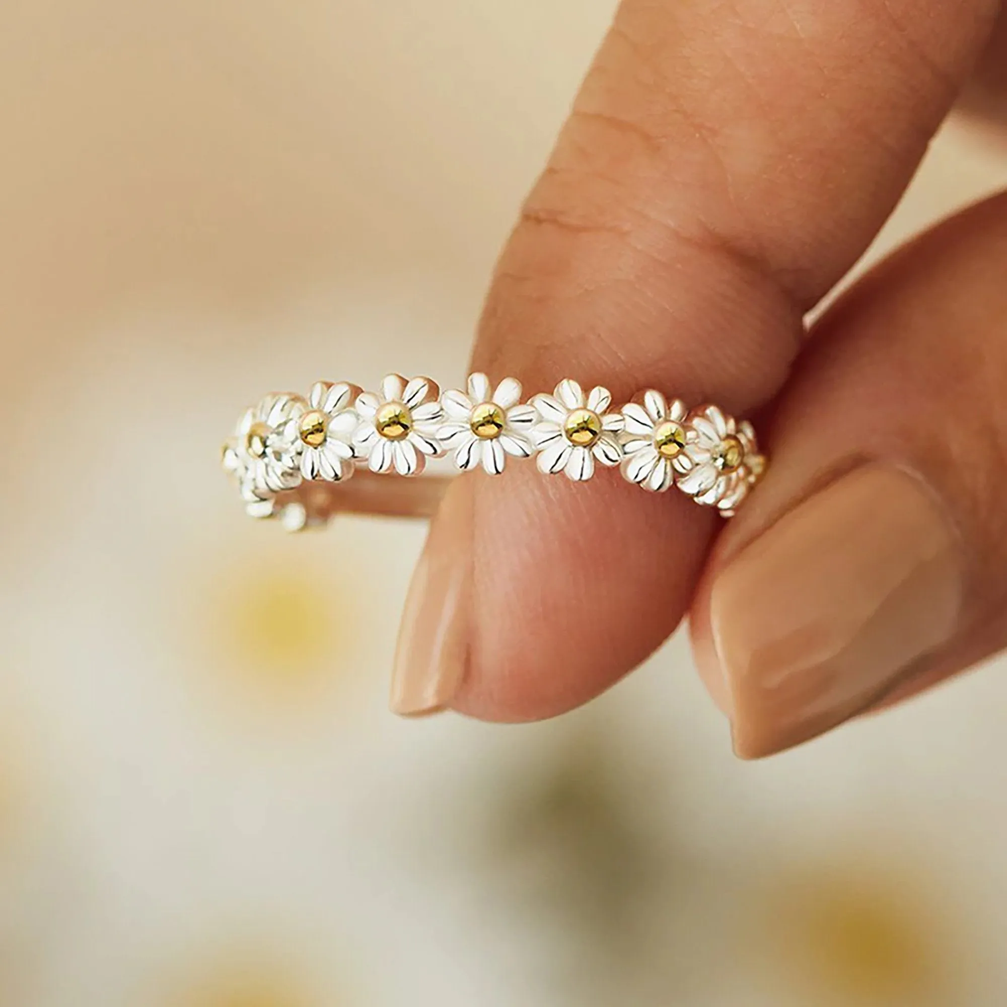 Daisy Chain Ring