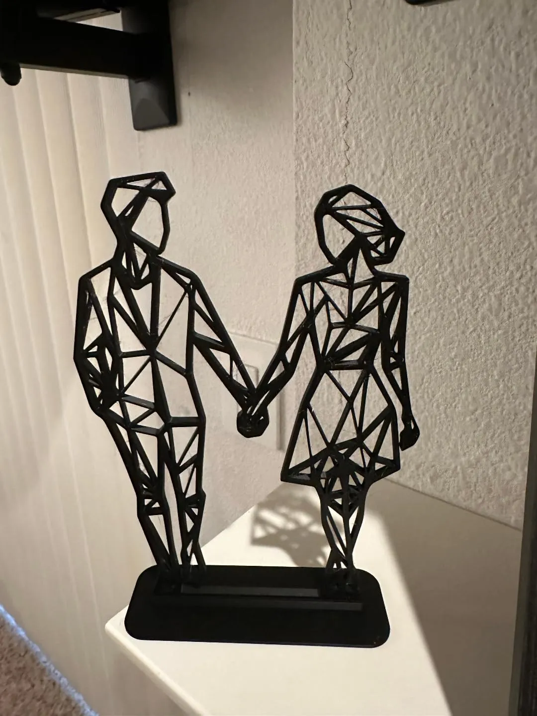 EROTNGO (EROTNGO3286 Geometric Cute Low Poly Valentines Couple Family Figure Plastic Sculpture Office Living Room Office Shelf Decoration Useful Tabletop Dining Room Good Looking Office Attractive