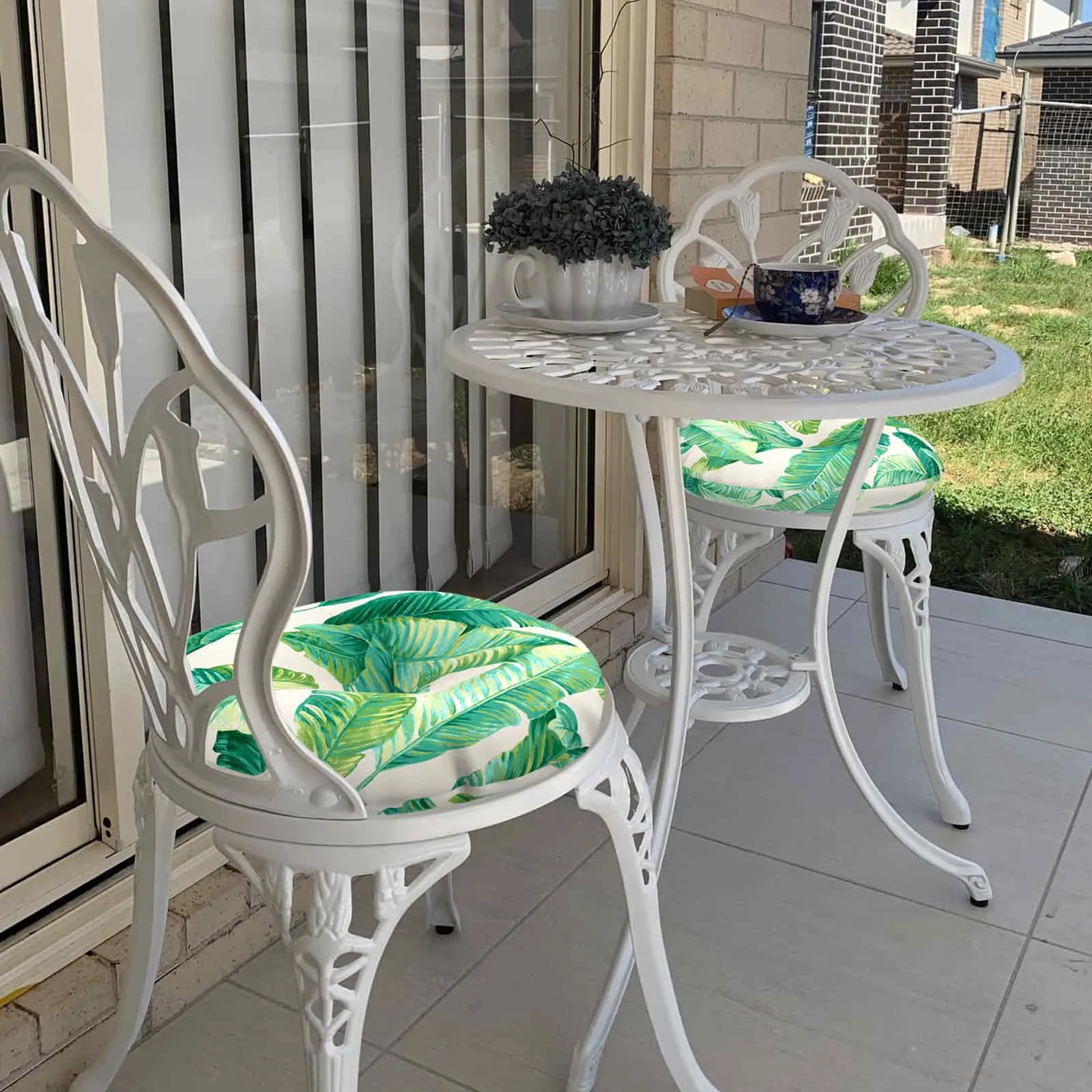 LVTXIII Outdoor Round Bistro Seat Cushions 15"x15"x4" Swaying Palms Capri （Set of 2）