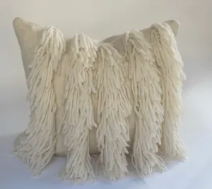 Makun Pony Tails - White