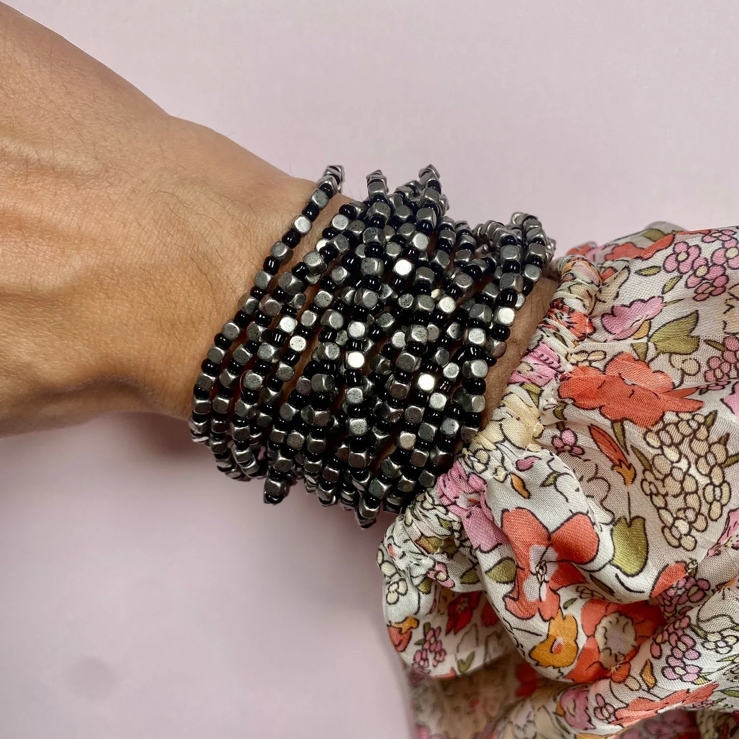 Mixed color stackable bracelet set