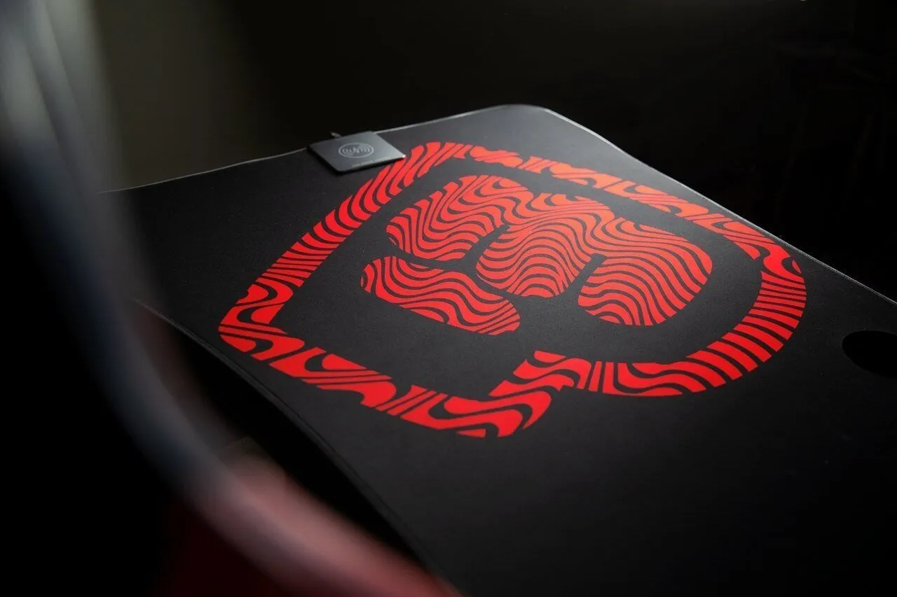 PewDiePie Edition - Rise Desk