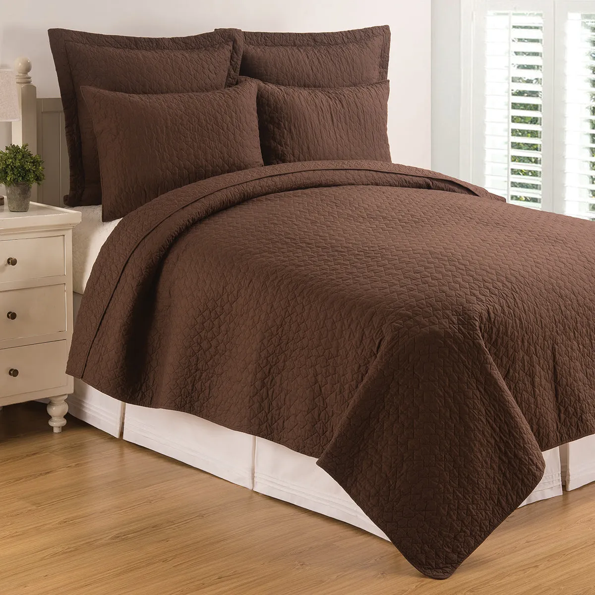 Regent Matelasse Quilt Set